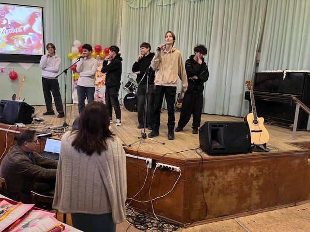 Праздничный концерт - ГБПОУ РО «АМТ»